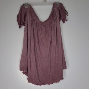 Off the shoulder, lettuce hem top